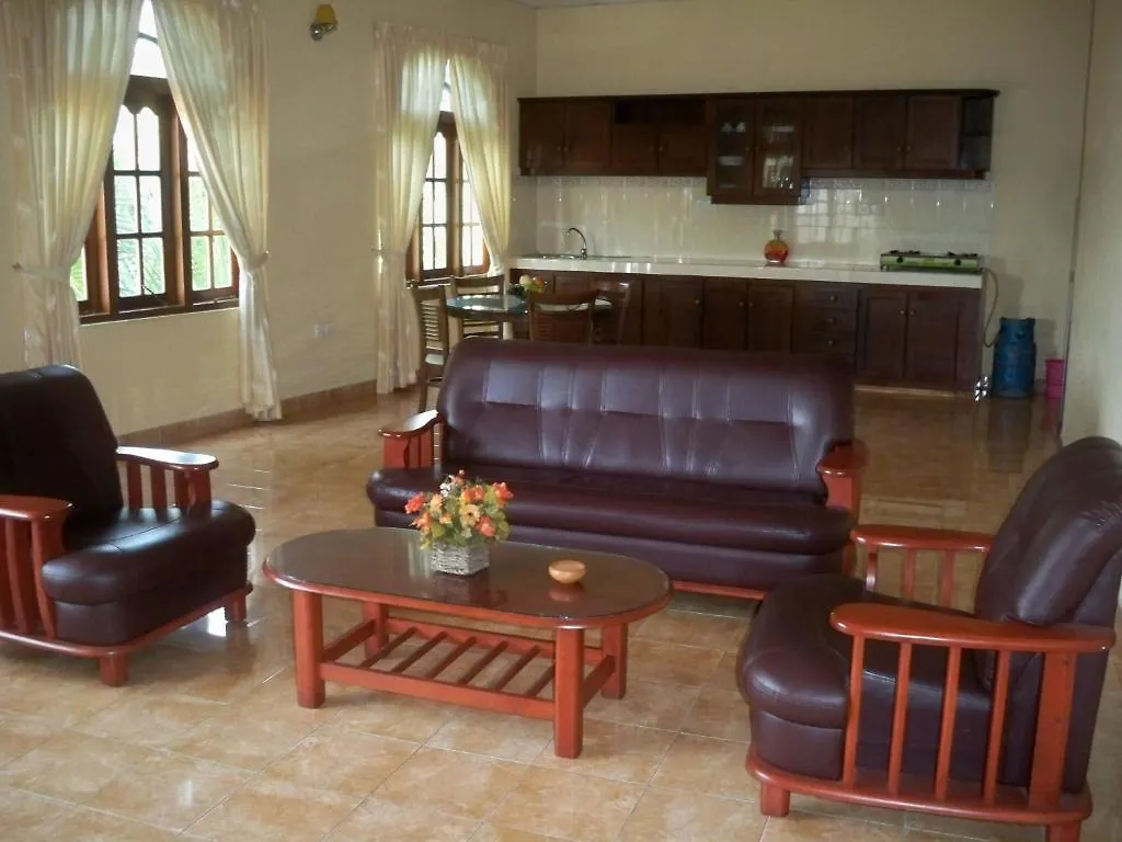 Hotel Red Rose Negombo