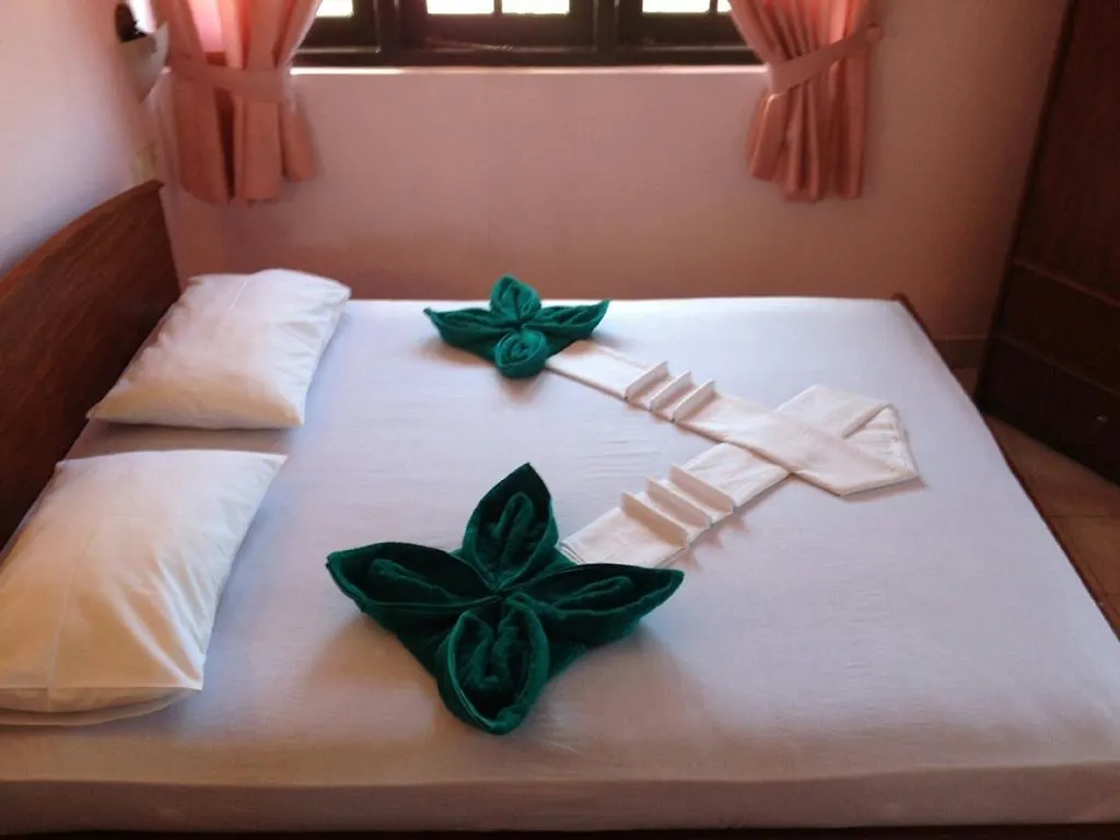 Hotel Red Rose Negombo
