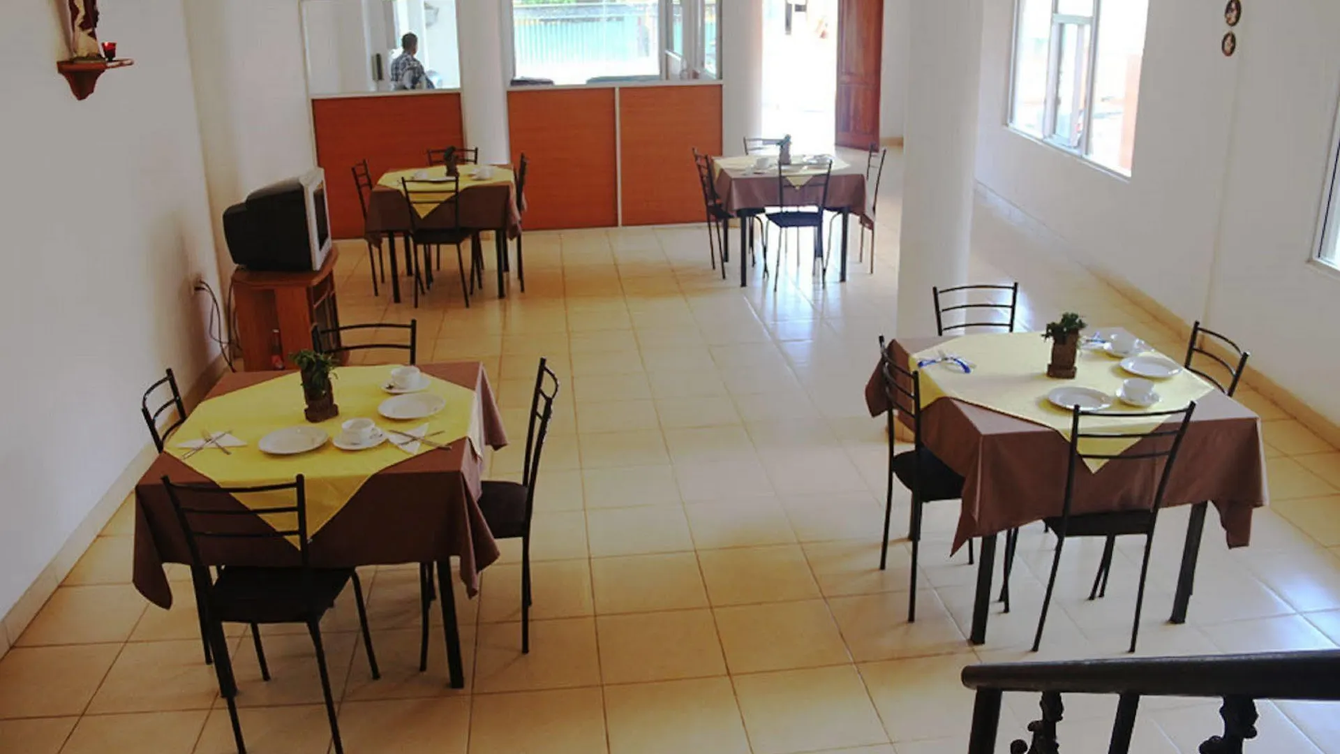 Hotel Red Rose Negombo
