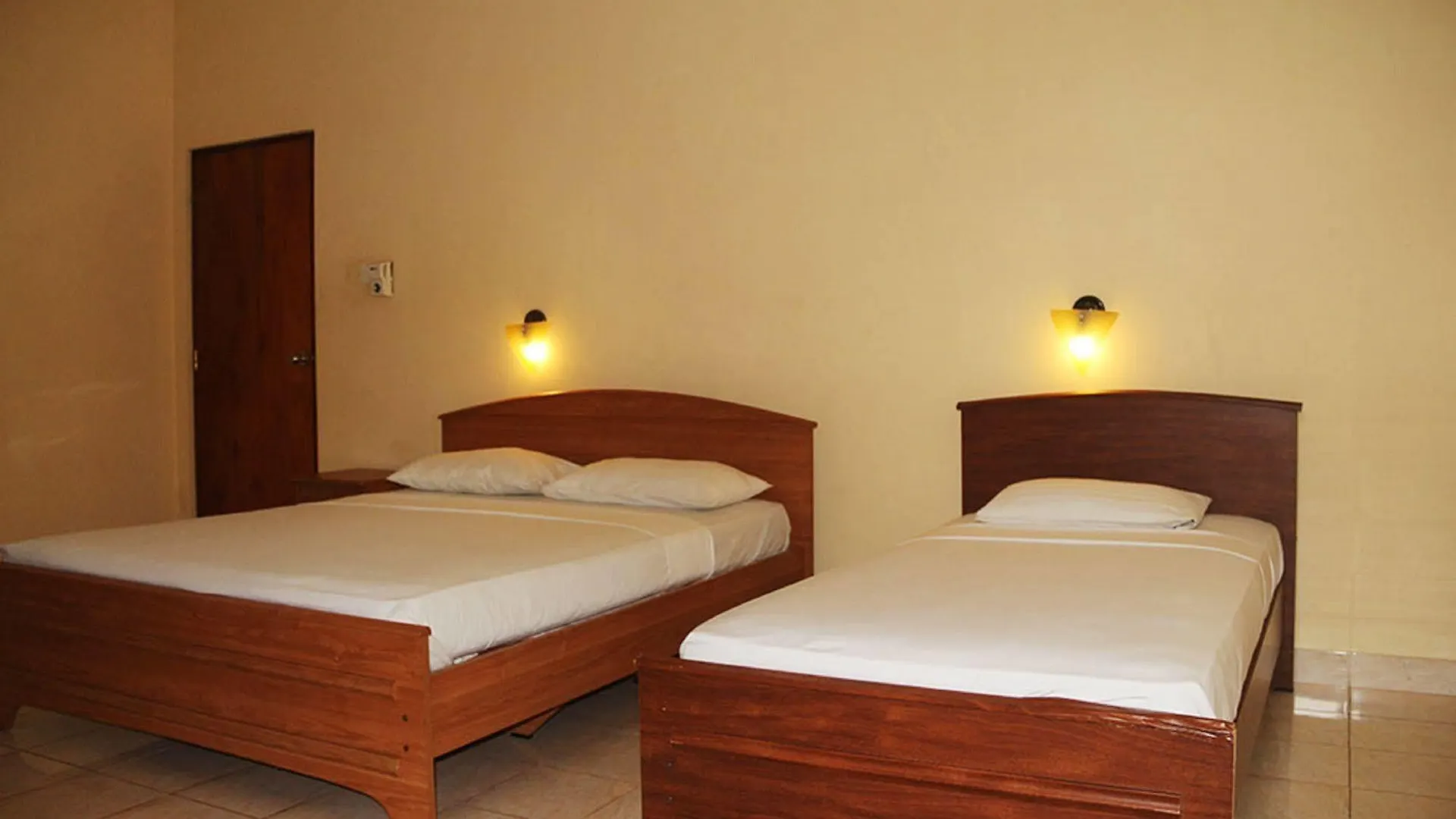 Hotel Red Rose Negombo