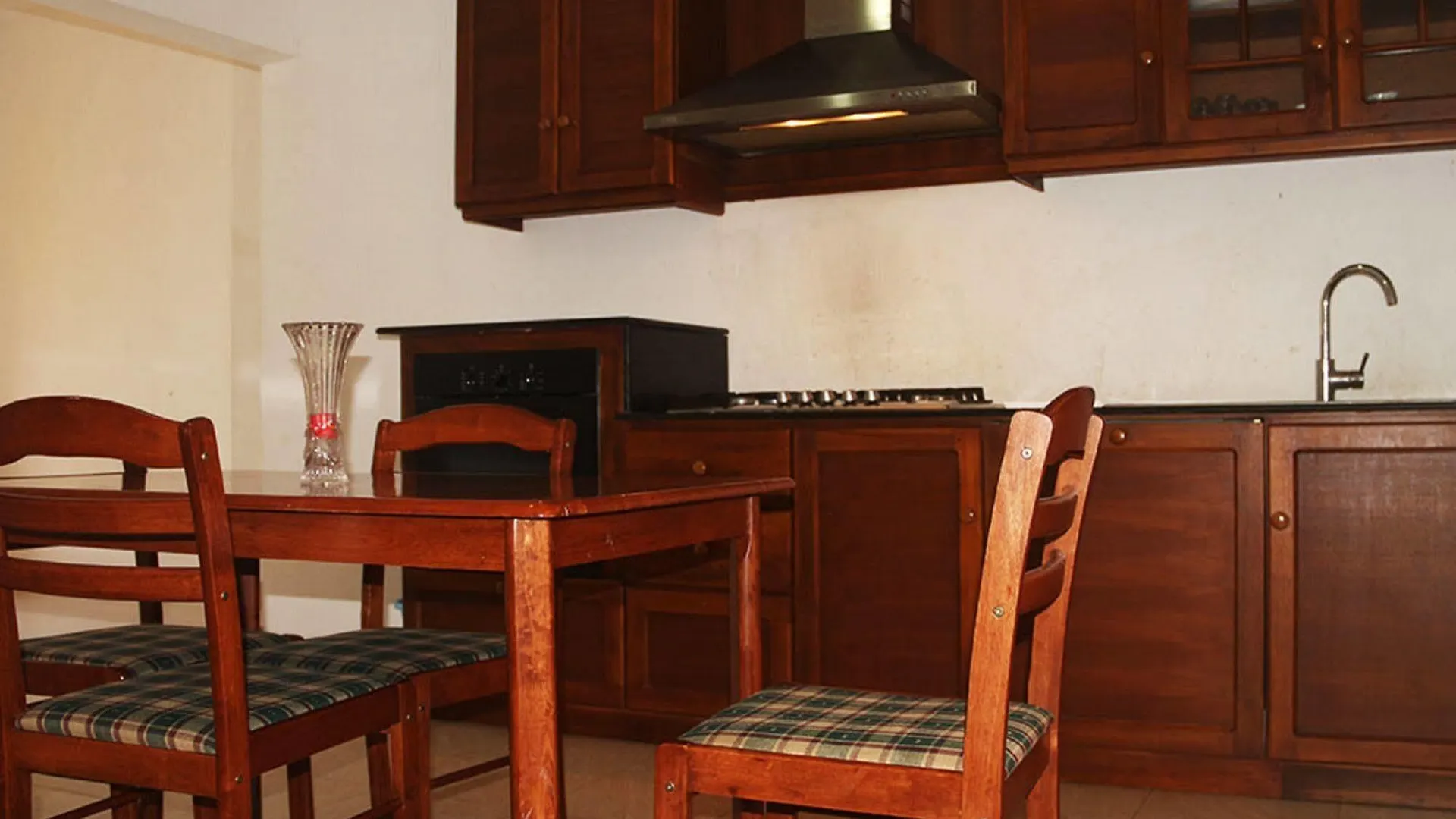 Hotel Red Rose Negombo