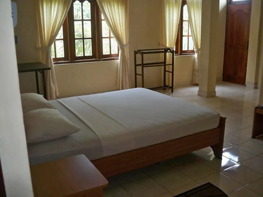 Hotel Red Rose Negombo