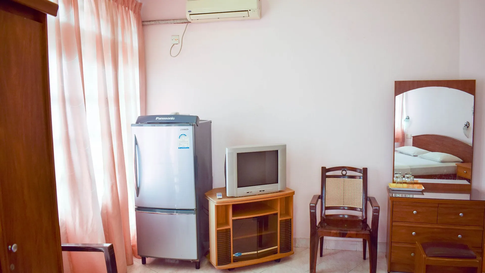 Hotel Red Rose Negombo
