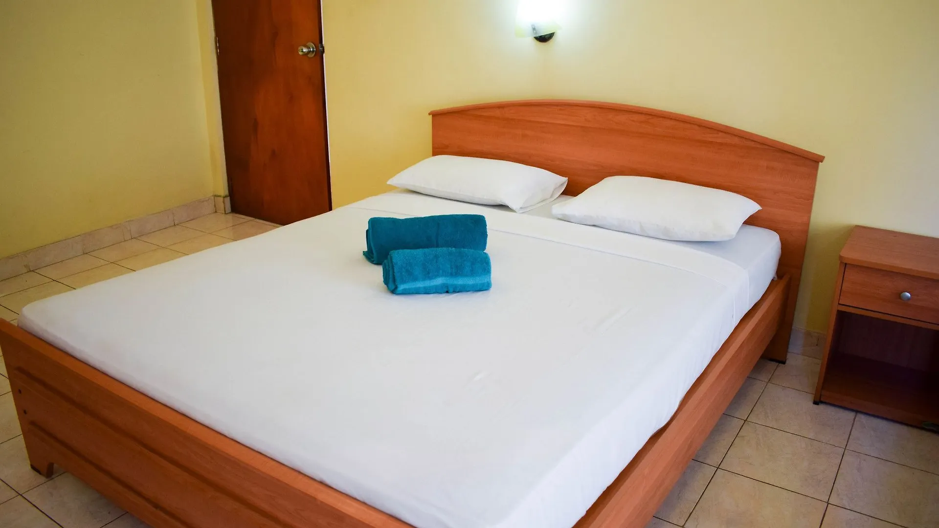 Hotel Red Rose Negombo